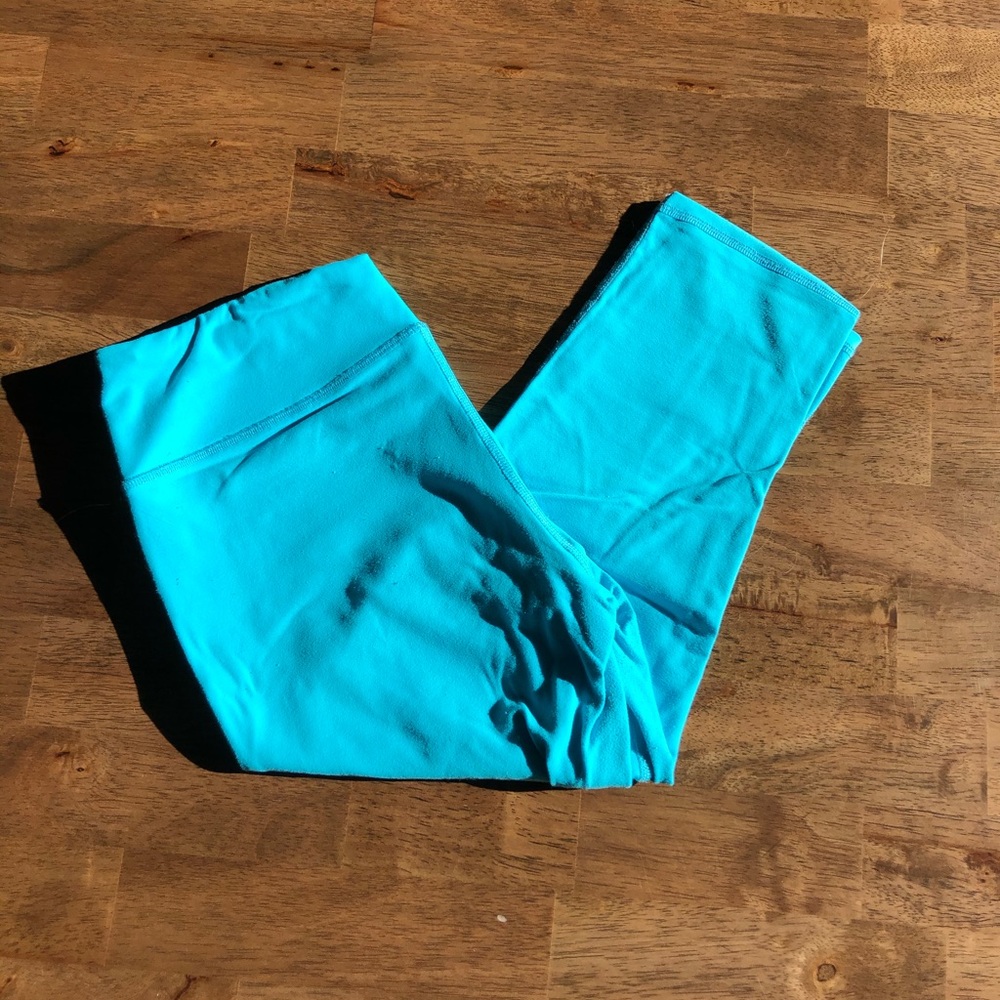 Leo Star Athletica Crop leggings